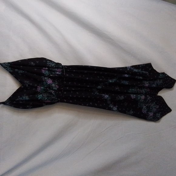 Floral Print Spaghetti Strap Dress - Picture 2 of 15